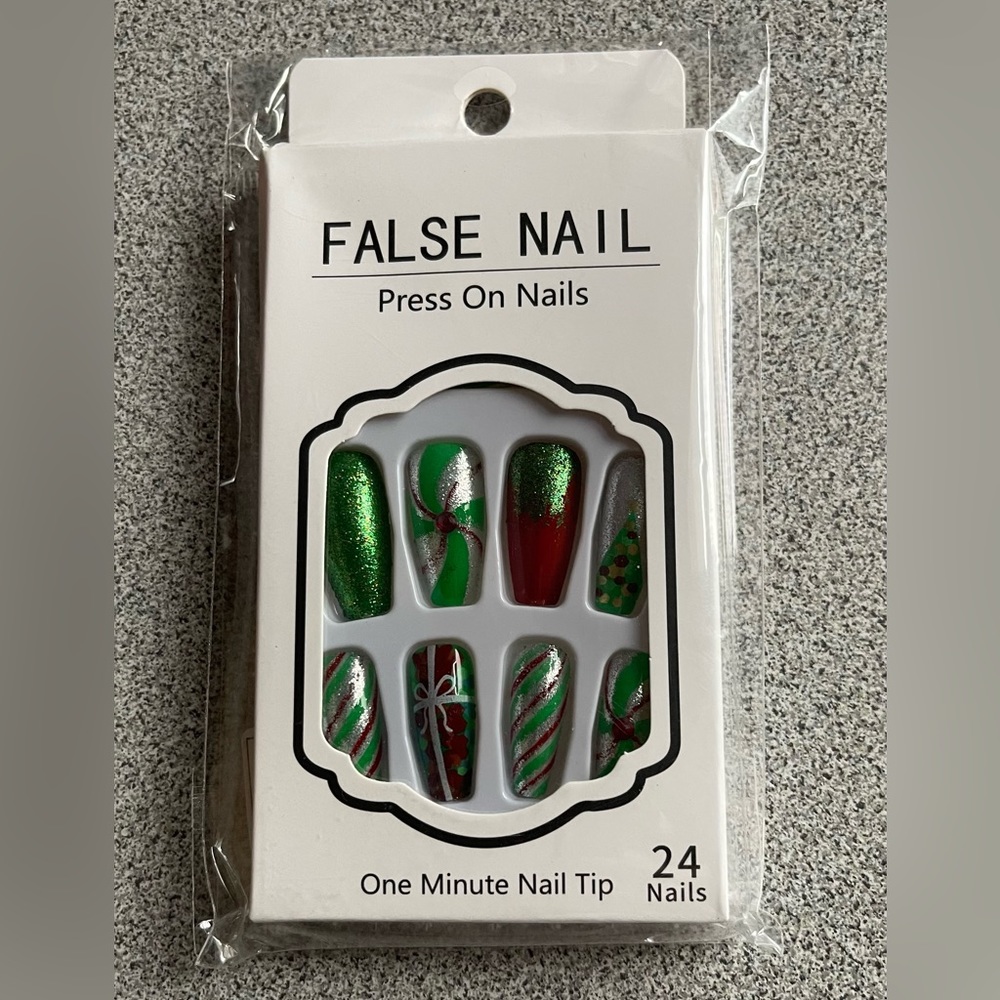 Christmas Press On False Nails Set - Picture 4 of 5